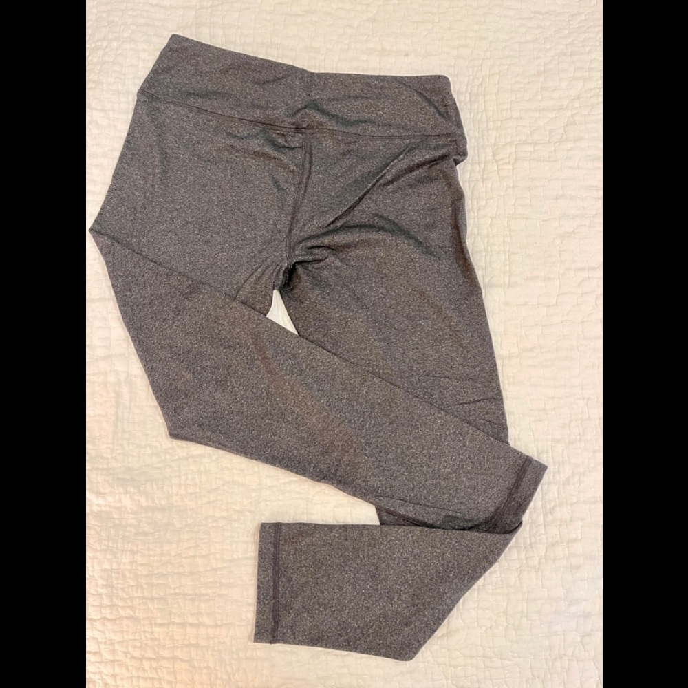 Ninety degrees gray leggings. Sz. XL.